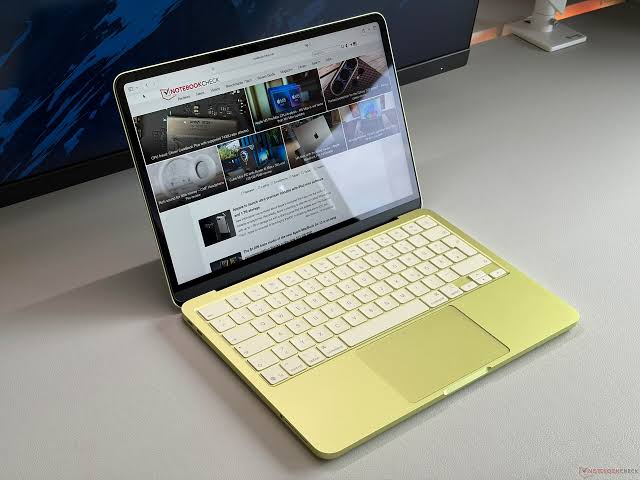 Apple Mac Neo 512GB — Lime Green Edition